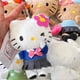thumbnail image 4 of Colgante de gatito nuevo y de edición limitada por el 50.° aniversario, llavero de piel negra para chicas atractivas, bolso de Hello Kitty, adornos para bolso de muñeca, 4 of 5