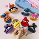 thumbnail image 4 of Llavero de labios de salchicha tejido a mano | Accesorio colgante feo y adorable | Amuleto de peluche hecho a mano para bolso, mochila o cartera | Divertido adorno para el espejo retrovisor del coche, 4 of 5
