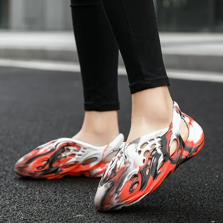 

Unisex Foam Runner Shoes Slip-On Beach EVA Sandals Hollow Sports Shoes Outdoor Water Shoes Casual Walking Shoes for Women Men