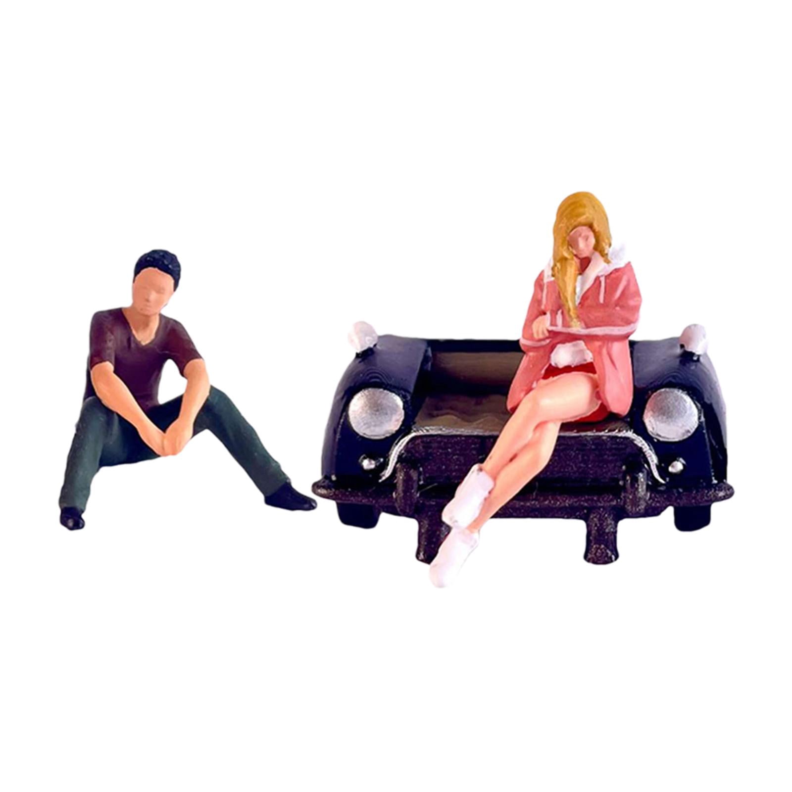 Rushawy 3 Pieces 1/64 Women and Men Figures with Sofa Model S Gauge Miniature Scenes