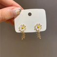 thumbnail image 1 of Collar de cadena de clavícula de Margarita de flores para mujeres y niñas, Gargantilla corta dulce de estilo coreano, joyería nupcial de boda, cadena de cuello, 1 of 4