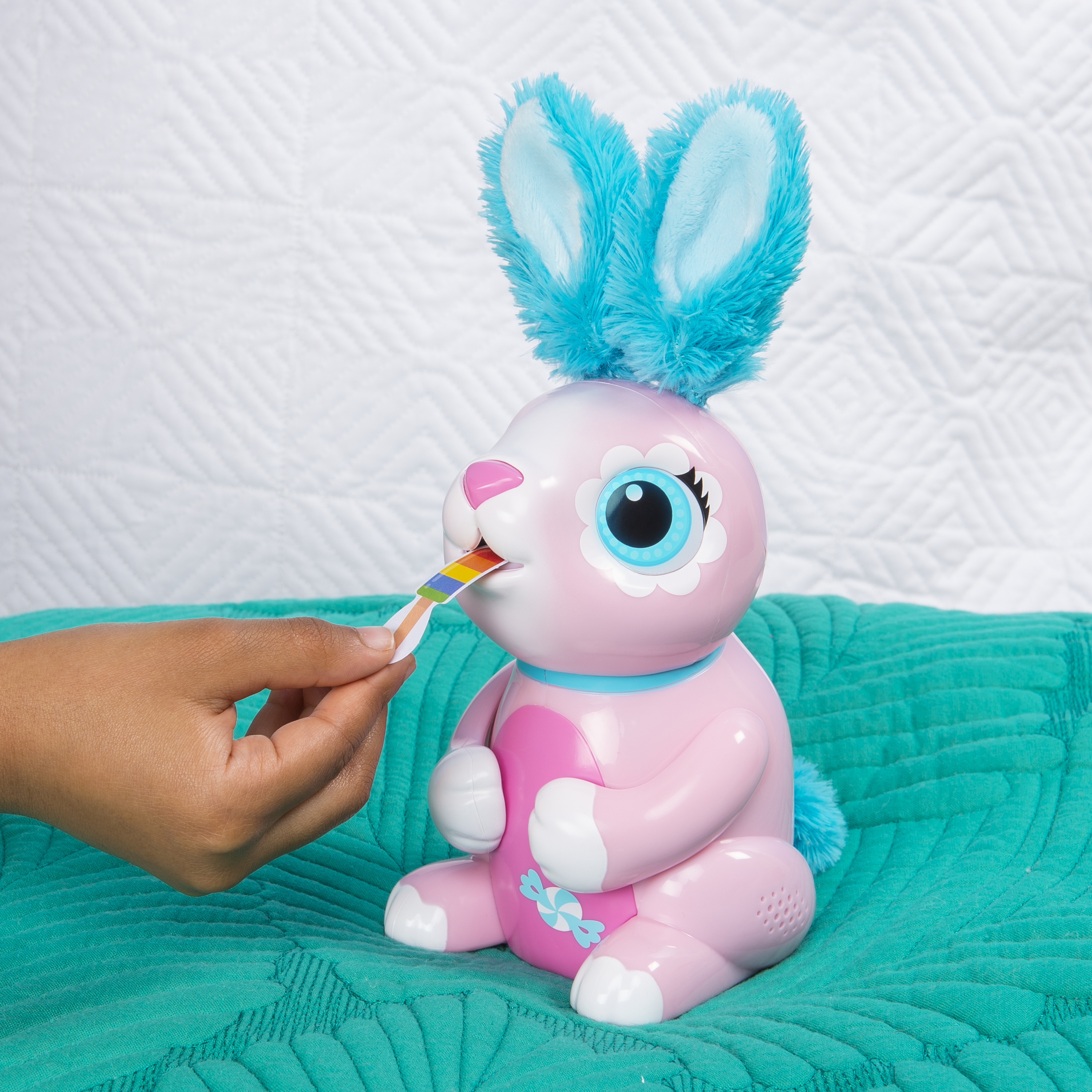 Zoomer - Hungry Bunnies, Shreddy, Interactive Robotic Rabbit that Eats, for Ages 5 and Up - image 6 of 8