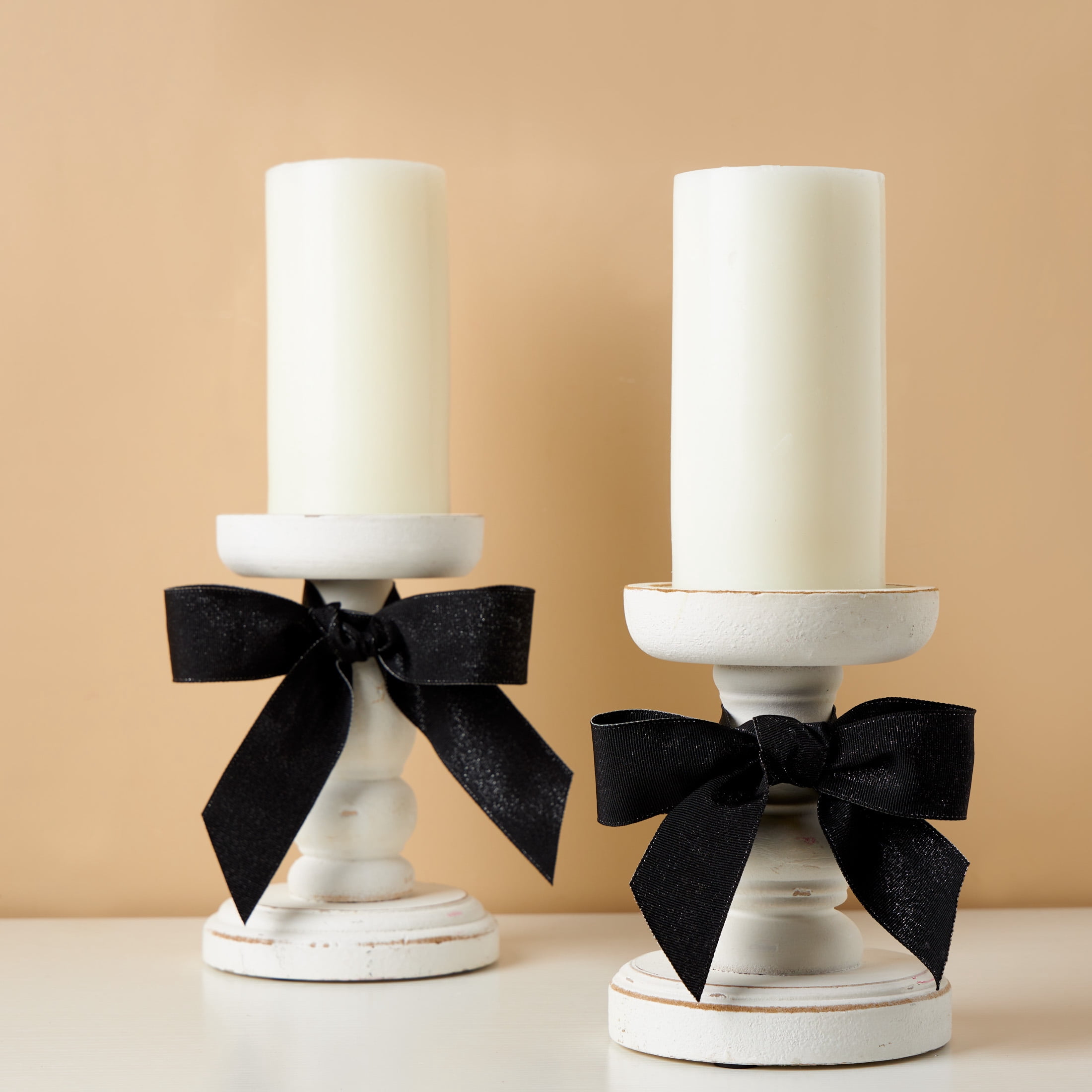 Offray wired glitter black 1-1/2 inch x 9ft ribbon, for crafts, gifting and home decoration.
