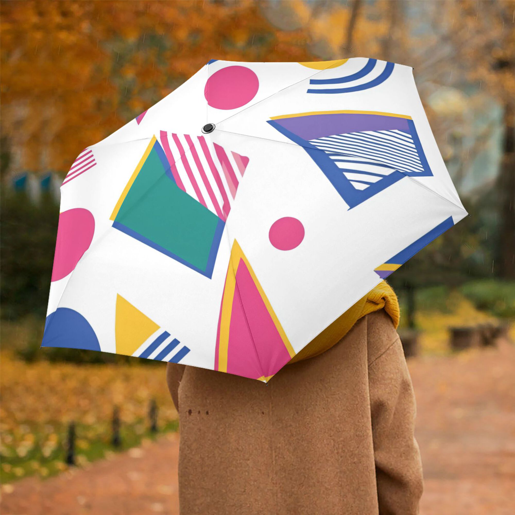 FORMRS Travel Umbrella Folding Auto Open Close Windproof Rain UV Protection, Green Retro Shapes