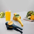 thumbnail image 4 of Presse-Agrumes Extra Grand Amélioré, Presse-Agrumes Manuel Robuste pour Cuisine, Extracteur de Jus de Fruits avec Bouton, 4 of 6