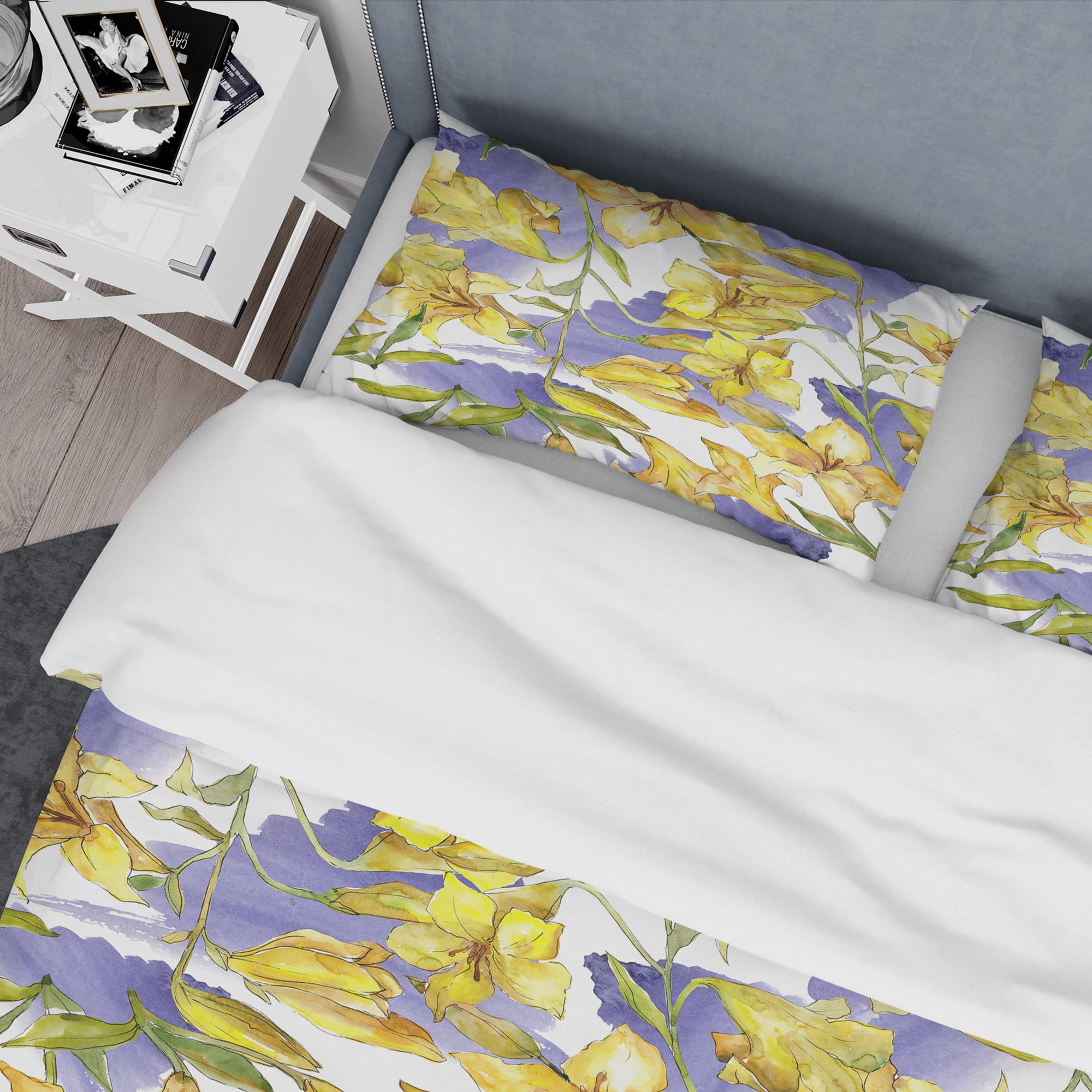 Designart 'Retro Handdrawn Poppies V' Mid-Century Modern Duvet Cover Set