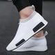 thumbnail image 1 of Zapatos para hombre, calcetines transpirables, zapatos de tabla, zapatos deportivos casuales de tejido volador de moda para hombre, zapatos de malla para estudiantes de estilo coreano para hombre, 1 of 5