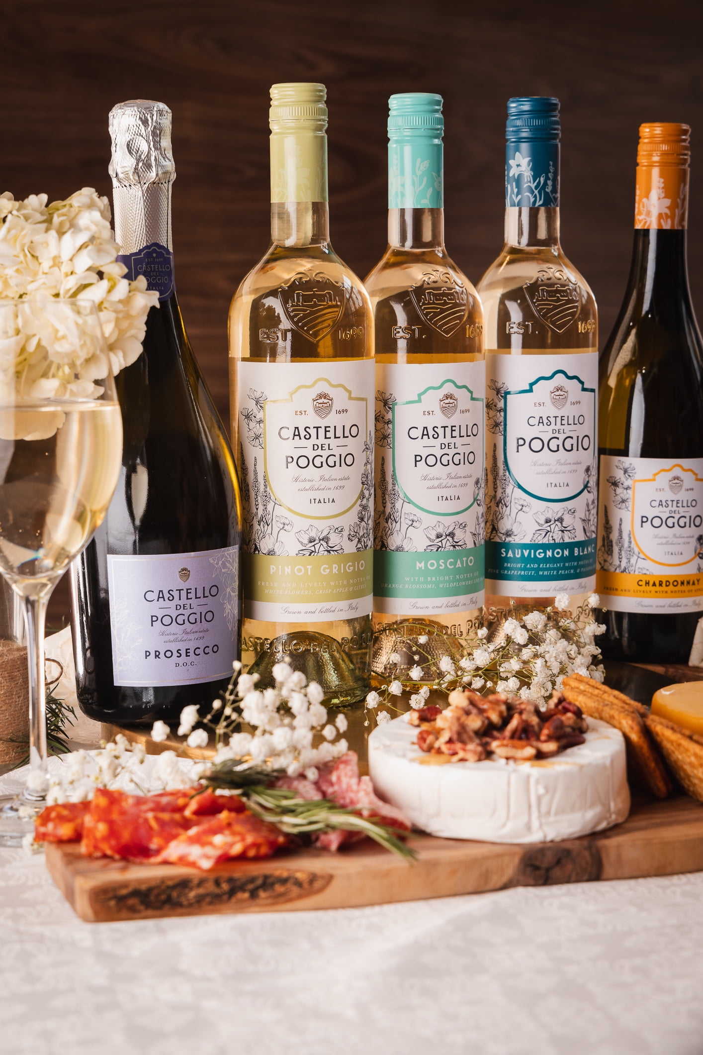 Castello Del Poggio Moscato White Wine, Italy, 750ml Glass Bottle