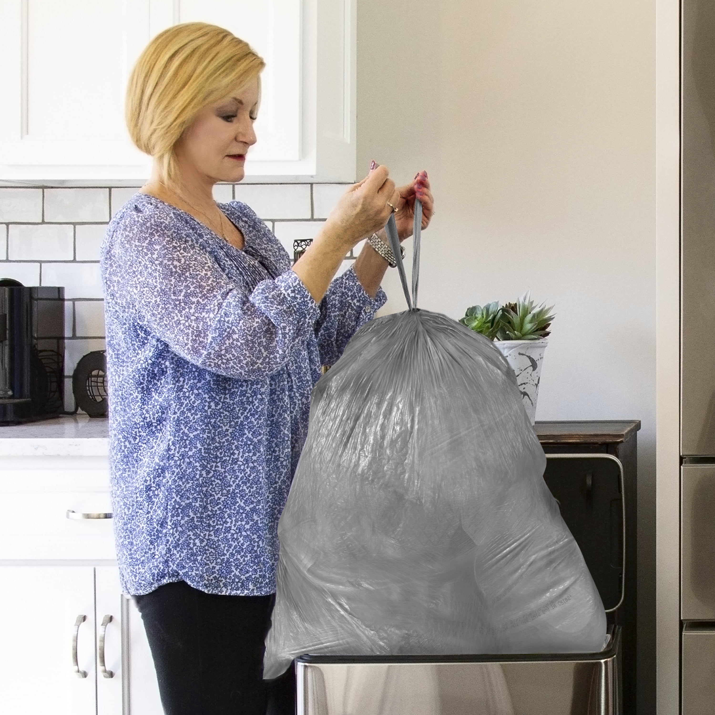 Color Scents Medium Trash Bags, 8 Gallon, 40 Bags (Simply Clean Scent,  Drawstring)