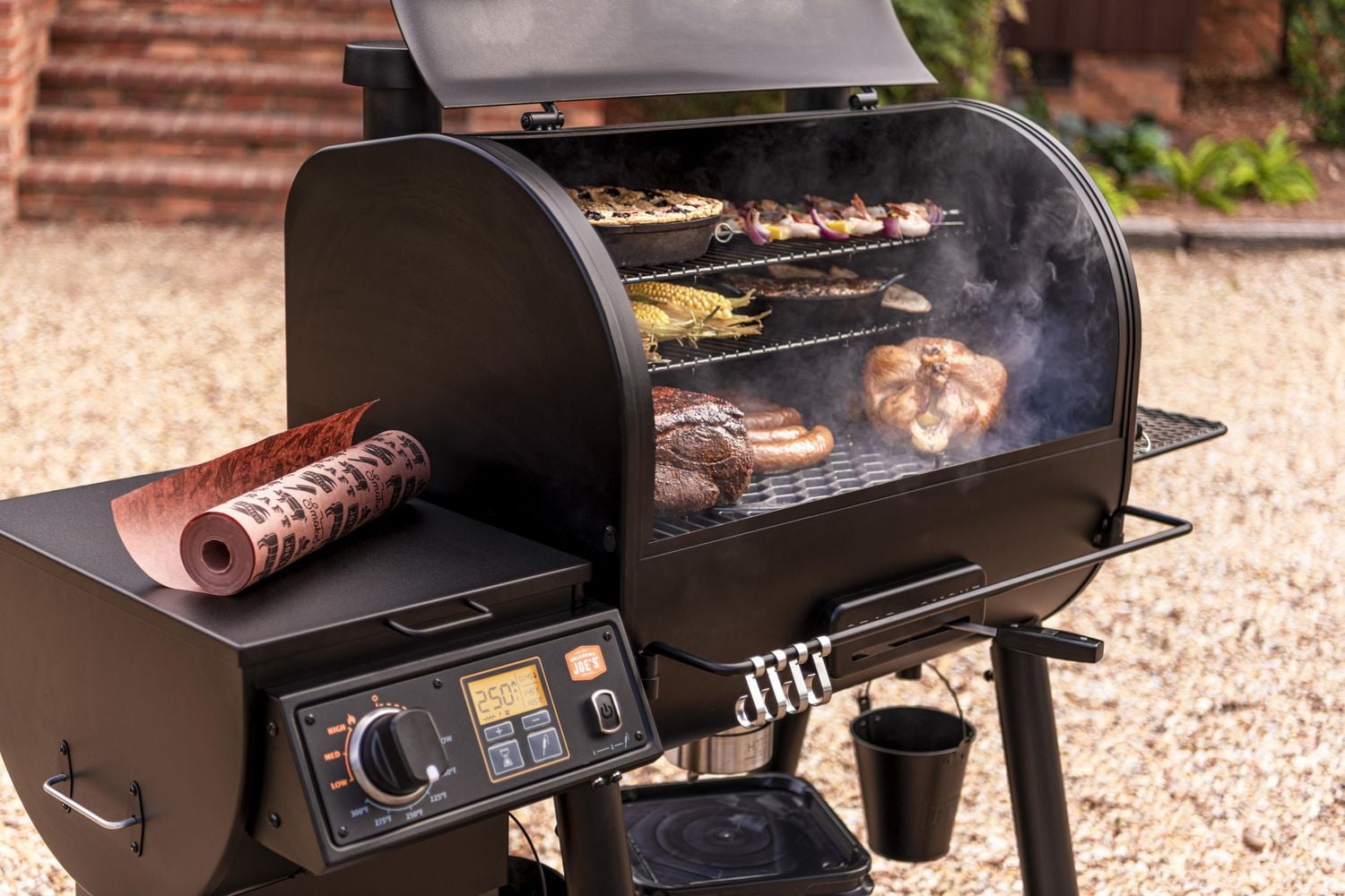 Oklahoma Joe's Rider DLX Pellet Grill