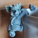 thumbnail image 5 of Decoración de macetas Jadeshay 4 piezas figuras de dinosaurios de resina modelo de taza colgante, 5 of 7