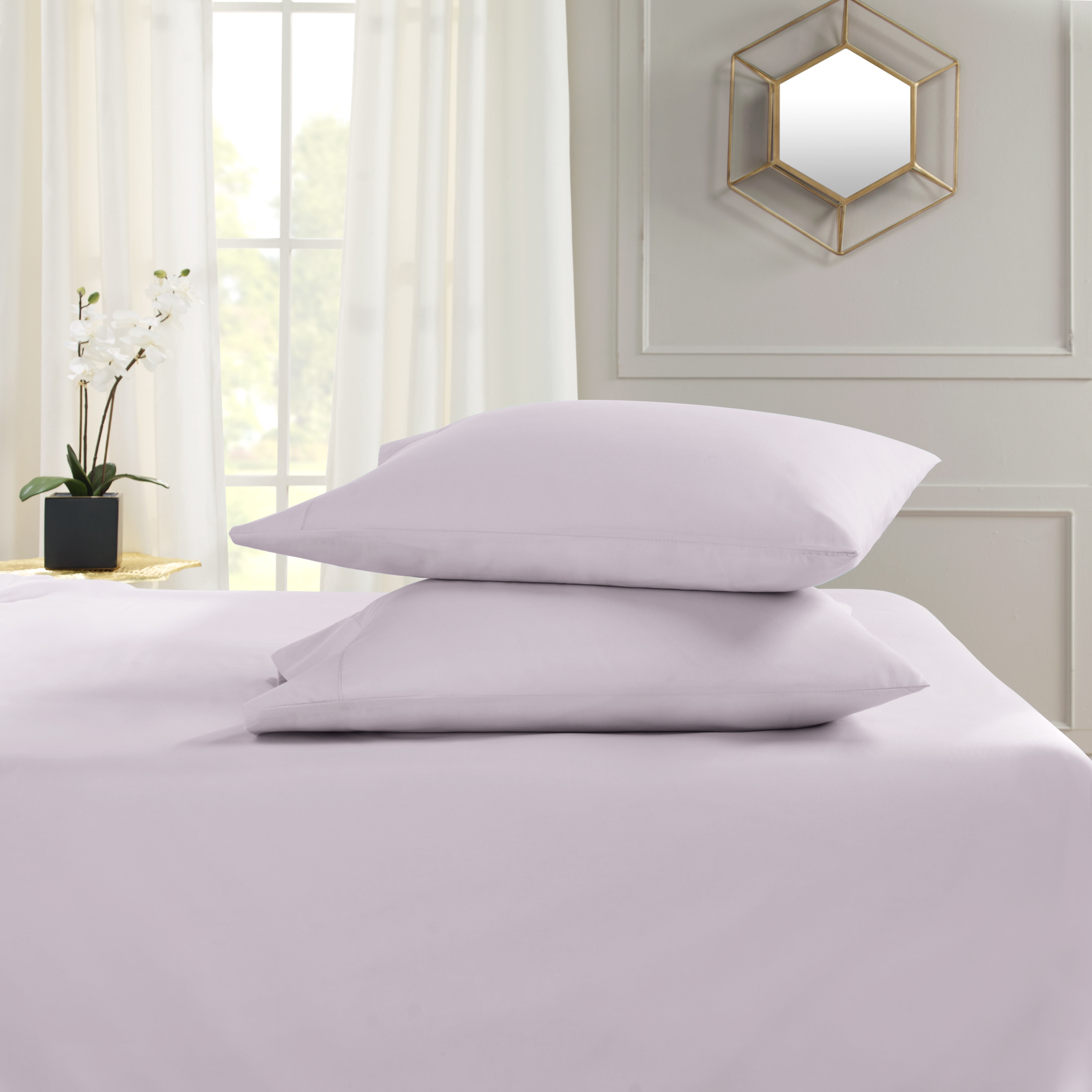 Hearth & Harbor Deep Pocket 4 Piece Solid Bed Sheet Set, 1800 Thread Count Microfiber Sheets, Queen, Gray Lavender