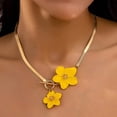 thumbnail image 4 of Set de Joyería KummerSaprk Collar y Aretes Flor Amarilla, 4 of 7