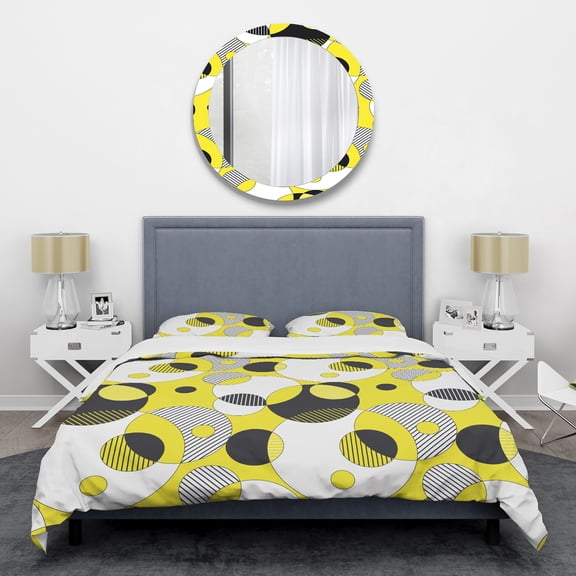 Designart 'Circular Abstract Retro Geometric I' Mid-Century Modern Duvet Cover Set
