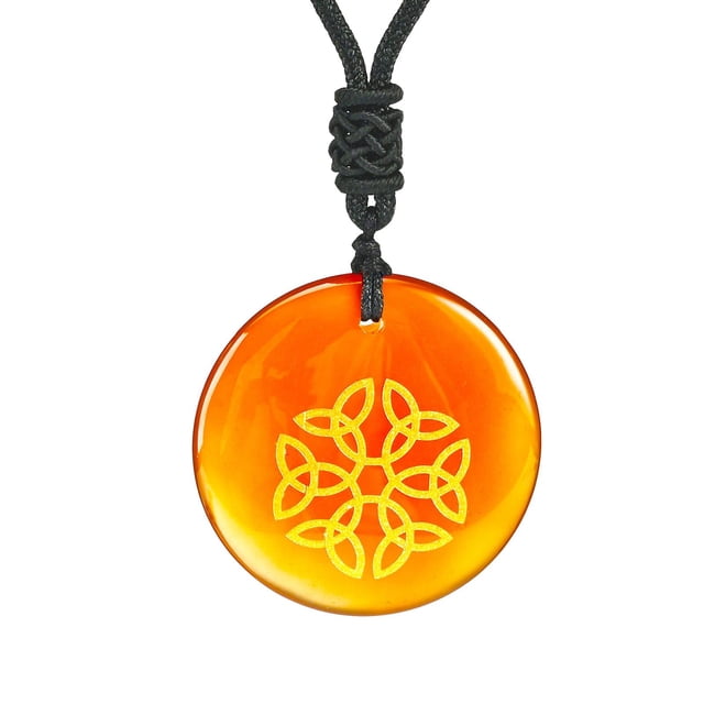 Collar con colgante redondo elegante y delicado adorno. Naranja