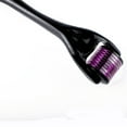 thumbnail image 4 of Derma Roller 0.25, Microneedle, Herramienta de masaje con rodillo de microagujas de titanio, Herramienta de masaje facial para el cuidado de la belleza de la piel, 540 agujas, 0.25 mm, Uso doméstico, Negro y morado, 4 of 9