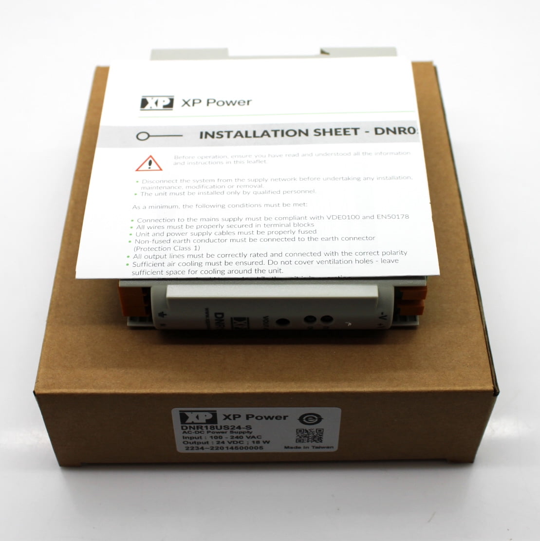 XP Power 24VDC 18W 750mA DIN Rail Mount Enclosed AC-DC Power Supply DNR18US24-S