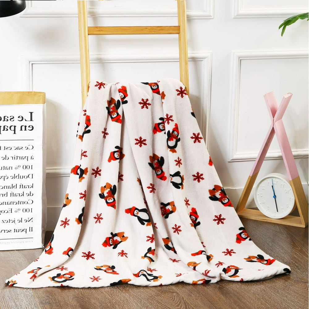 Home Essentials by Décor&More Christmas Throw