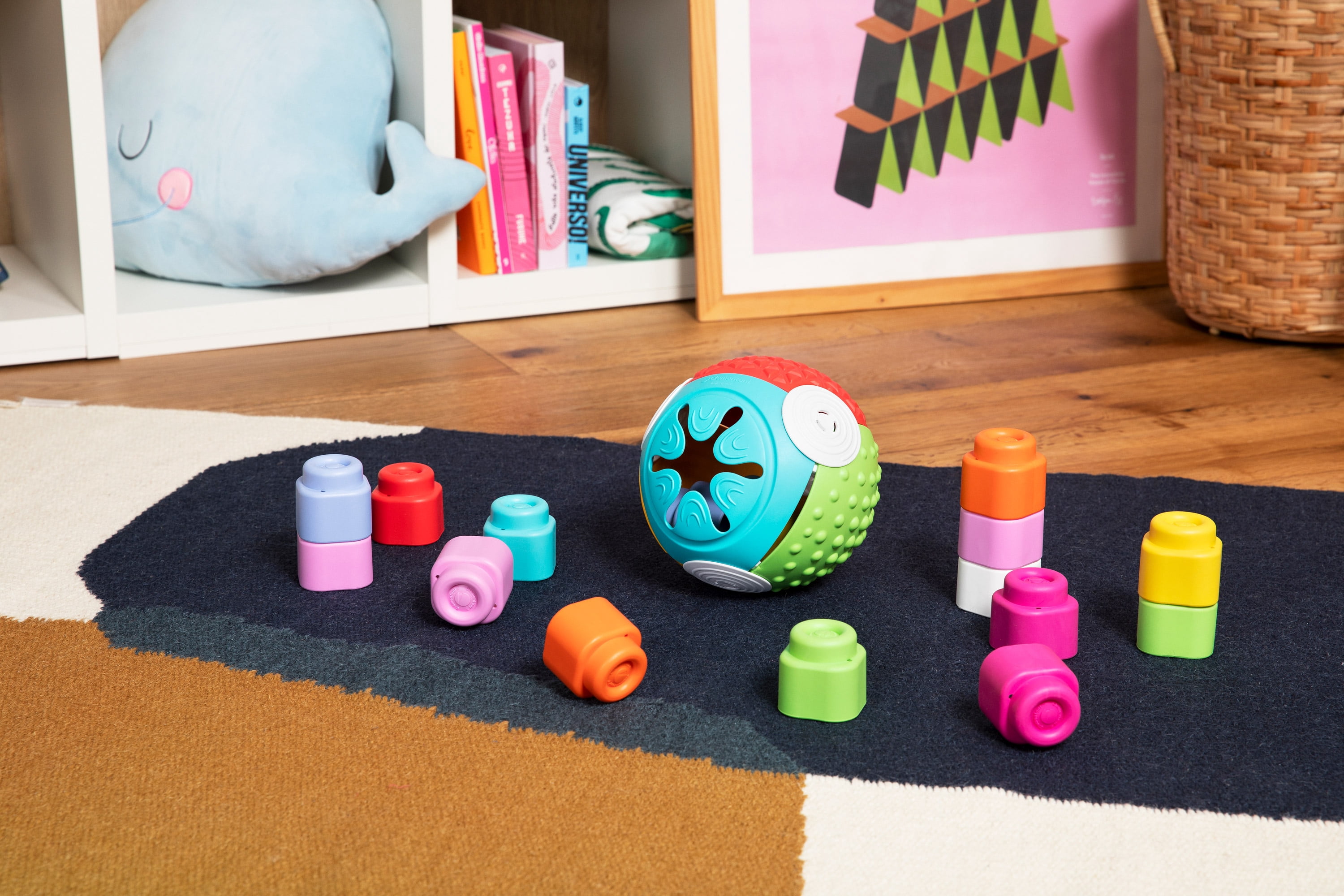 Clementoni Sensory Ball: 5 Soft Multicoloured Building Blocks for Babies, Develops Senses, Motor Skills & Coordination, Washable (6-36 months)