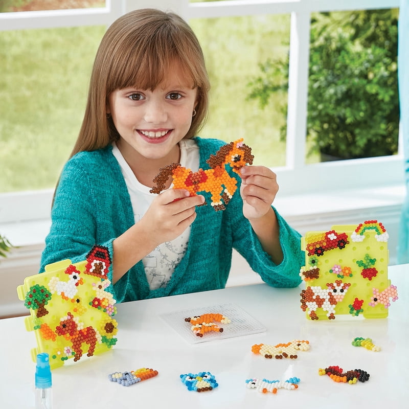 Aquabeads Jumbo Arts & Crafts Set for Children in Day on the Farm Theme - over 3,500 Beads & 2 Display Stands