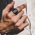 thumbnail image 3 of Anillo de dedo de acero inoxidable negro impermeable con letra personalizada A M S A Z, sello de inicial elegante para hombre, 3 of 4