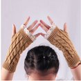 thumbnail image 4 of BEMS-3 pares de guantes de pulsera extendidos de encaje para mujer, guantes de punto cálidos de invierno con medio dedo.C, 4 of 5