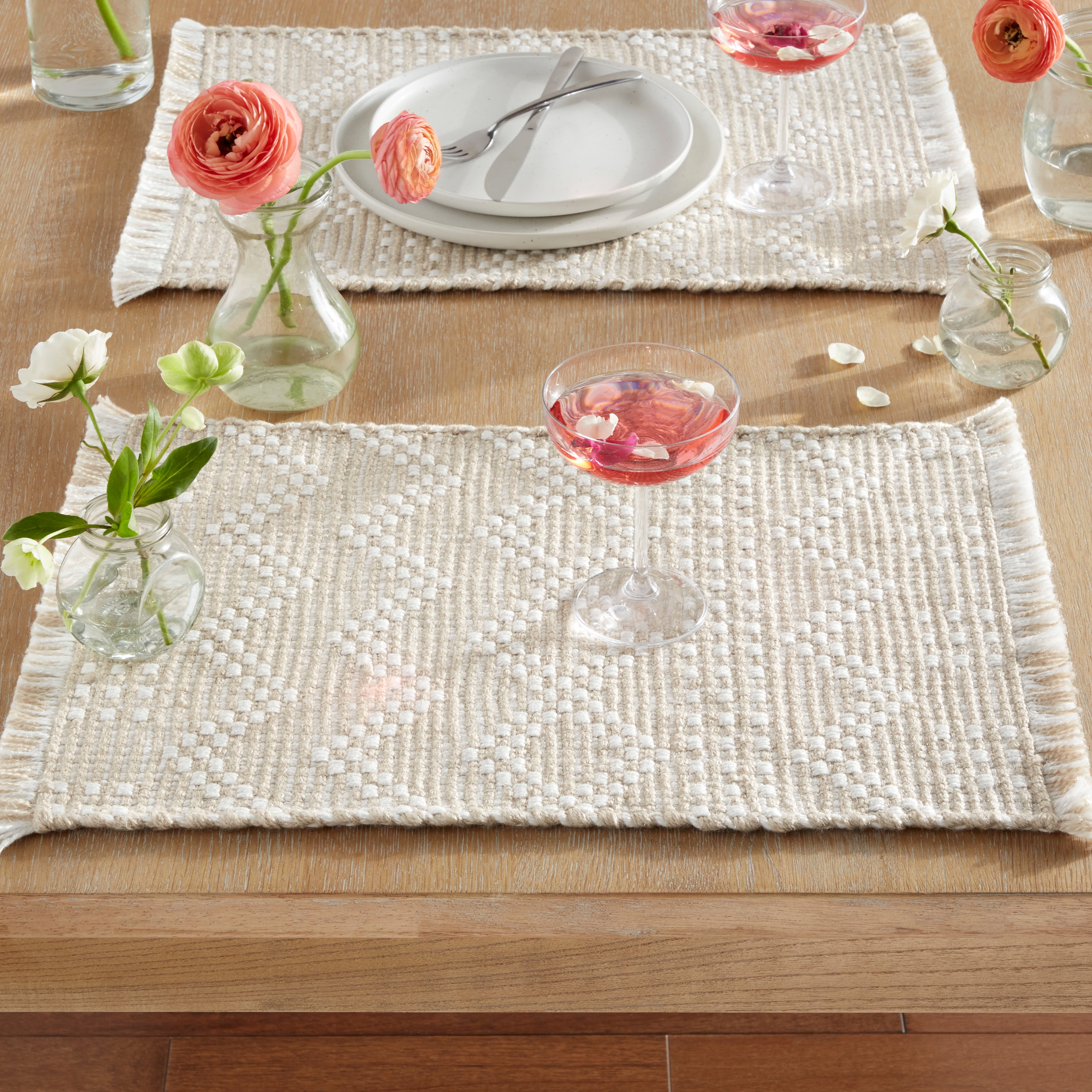 Better Homes & Garden Wisteria Vinyl Placemat Set, Beige, 14"W x 21"L, 4 Piece