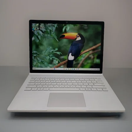 Pre-Owned Microsoft Surface Book 2 13.5" Tablet 256GB SSD 8GB RAM Intel Core i5-7300U HMW-00001