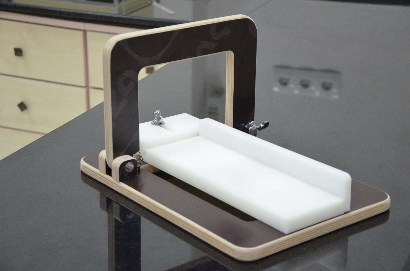 Adjustable Single Wire Soap Cutter | with Ruler| Polyethylene-Surface | Surface-Adjustable | Up to 5cm=2'' Cuts | Brown