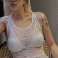 thumbnail image 3 of Top de malla transparente para mujer, dobladillo irregular, cuello redondo, sin mangas, estampado de letras, corte ajustado, Top de malla transparente, 3 of 7