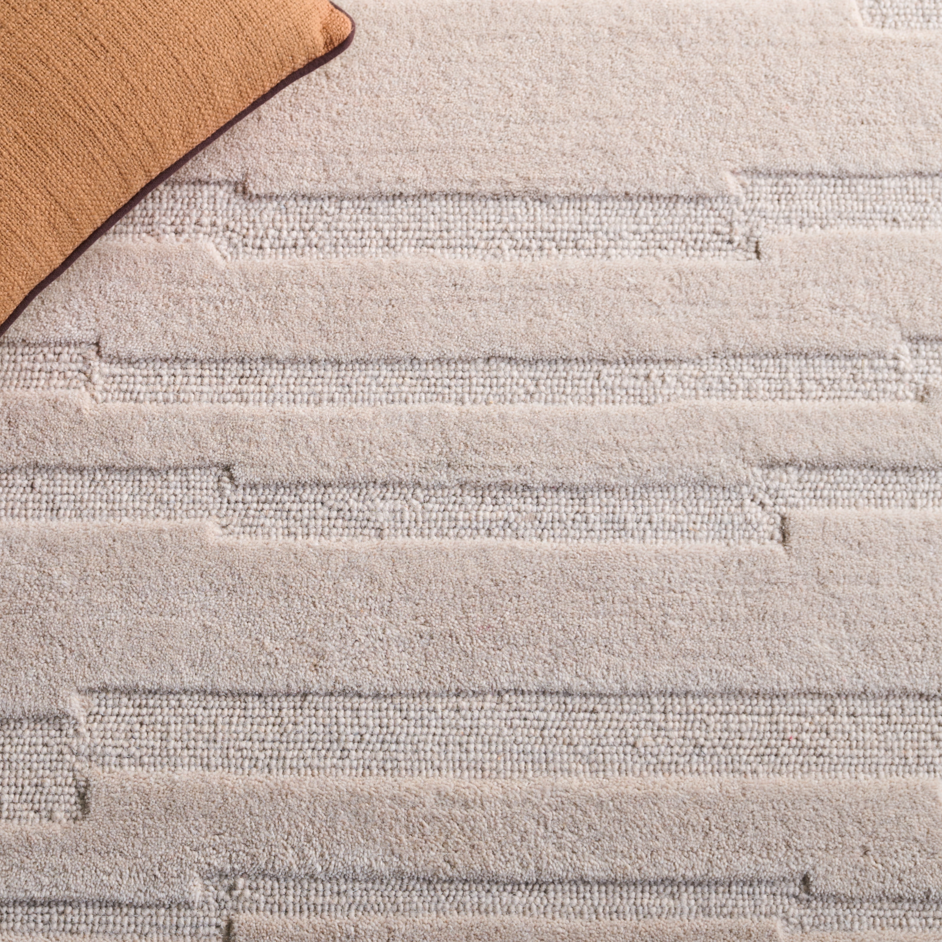SAFAVIEH Chatham Emory Solid Area Rug, Beige, 6' x 9'