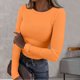 thumbnail image 2 of Camiseta de manga larga elástica con cuello redondo y ribete para mujer: top básico ajustado, transpirable, fácil de combinar con vaqueros, chaquetas o abrigos., 2 of 4