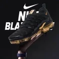 thumbnail image 1 of Nike Air VaporMax TN Plus Noir Or Chaussures de Course pour Hommes, 1 of 16