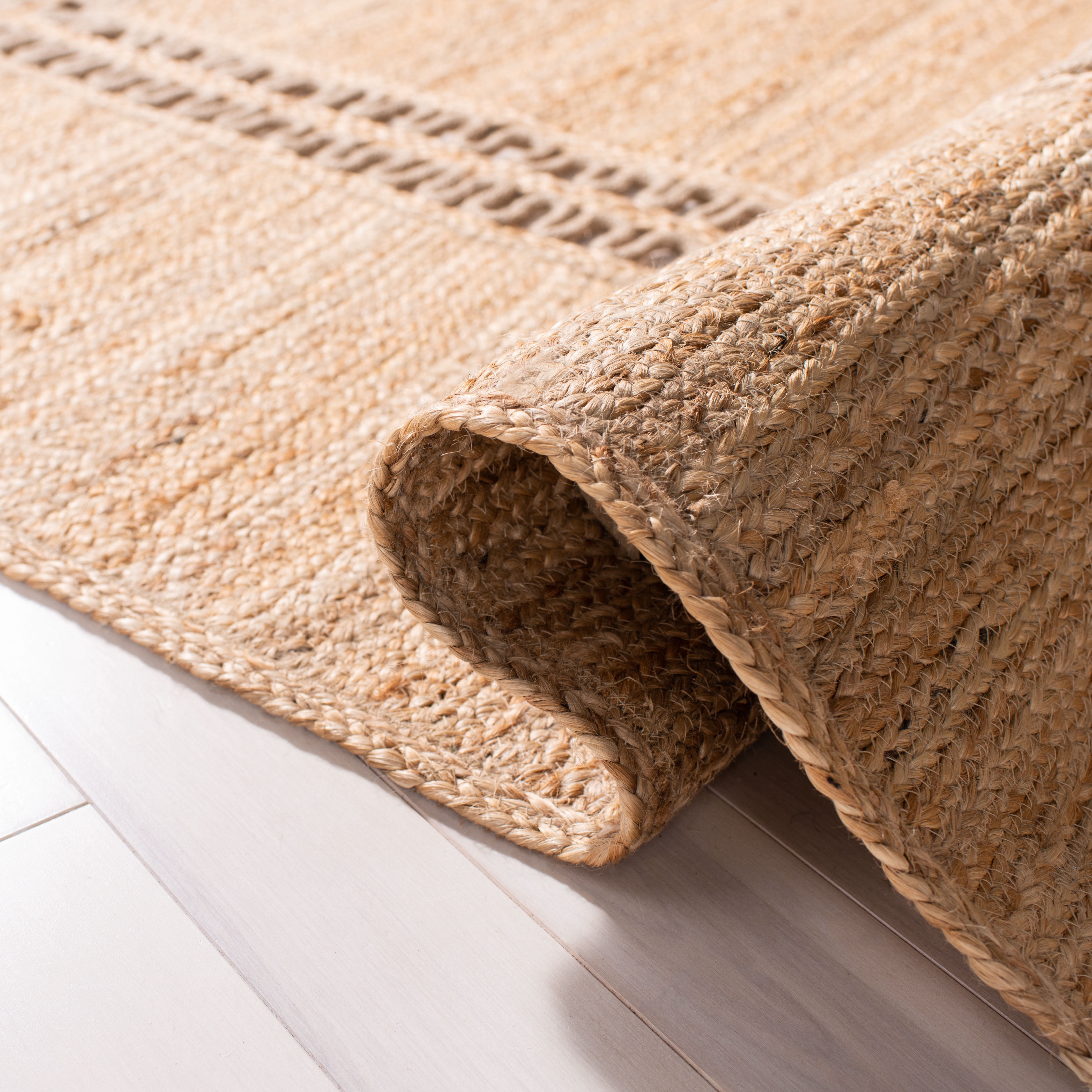 SAFAVIEH Natural Fiber Ladonna Geometric Jute Runner Rug, Beige, 2'6" x 8'