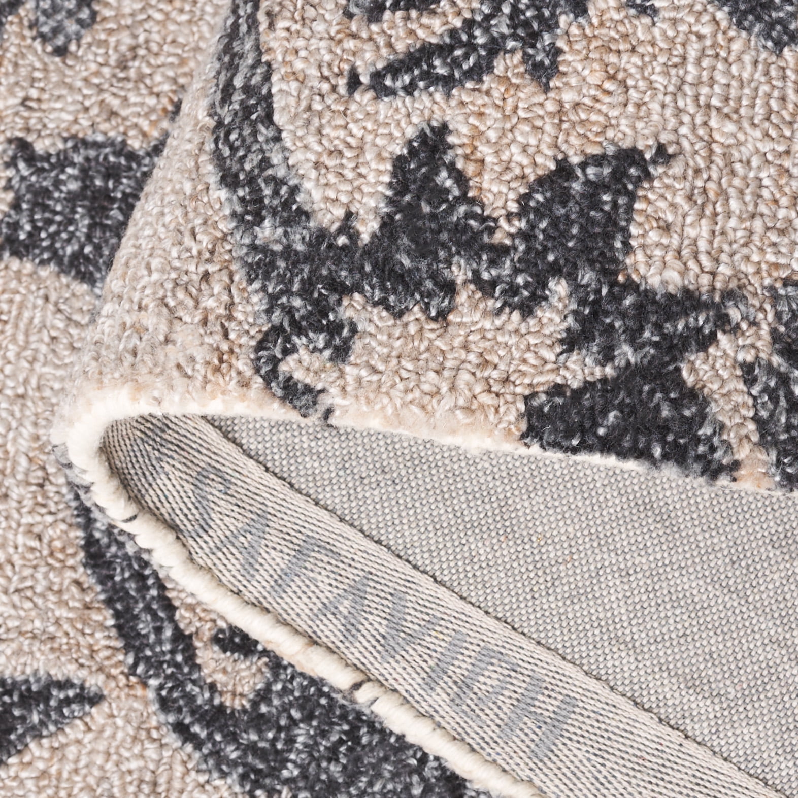 SAFAVIEH Anatolia Jamaar Floral Area Rug, Beige/Black, 6' x 6' Square