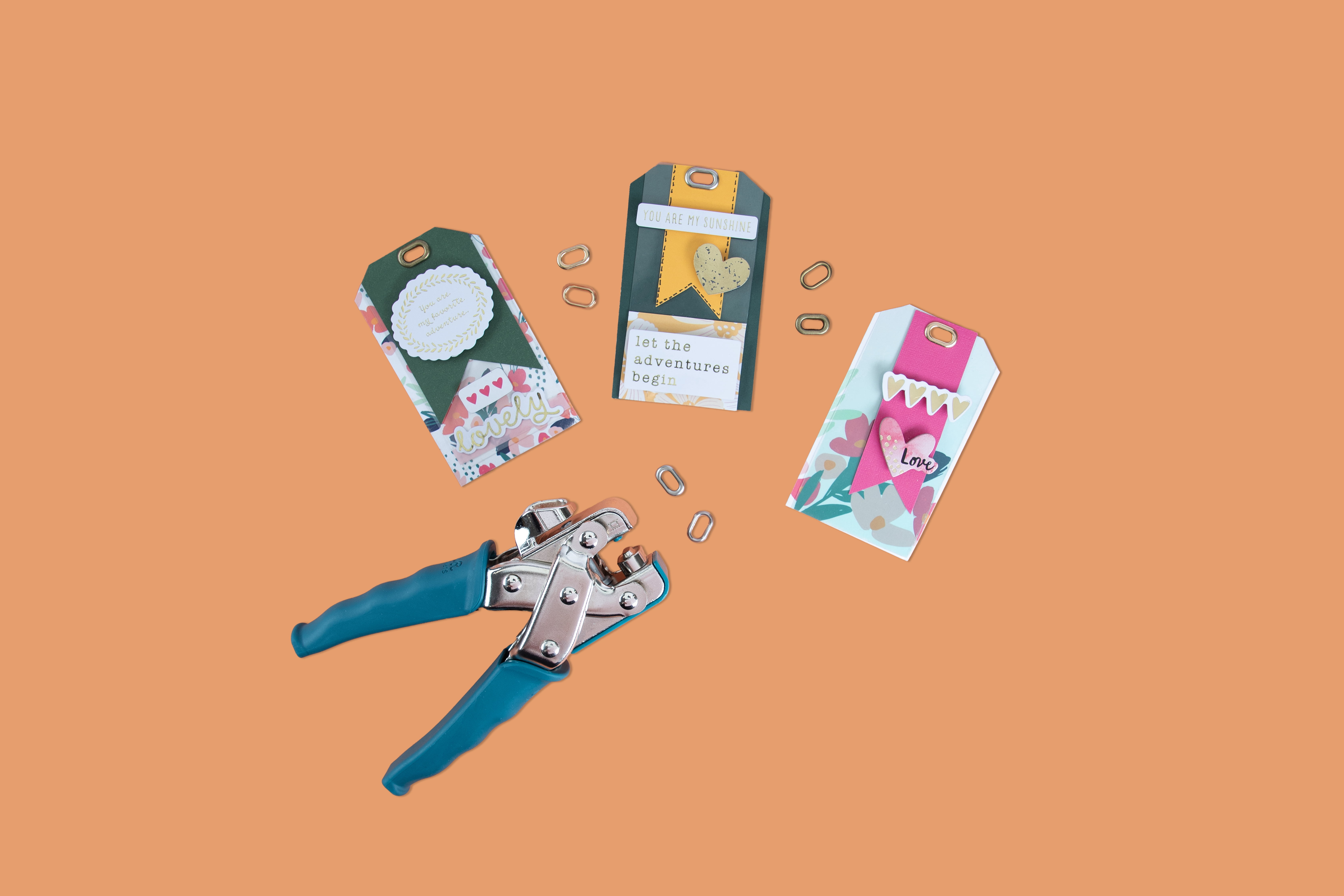 We R Crop-A-Dile Oval Eyelet Setter Tool – Scrapbook Punch Kit with 25 Eyelets Included