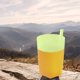 thumbnail image 5 of Vaso de plástico con pajita y tapa | Vaso para jugo fresco color caramelo | Boca gruesa y duradera | Pajita integrada | 10,9 x 8,9 x 8,9 cm | Ideal para jugo, agua, leche y verano, 5 of 5