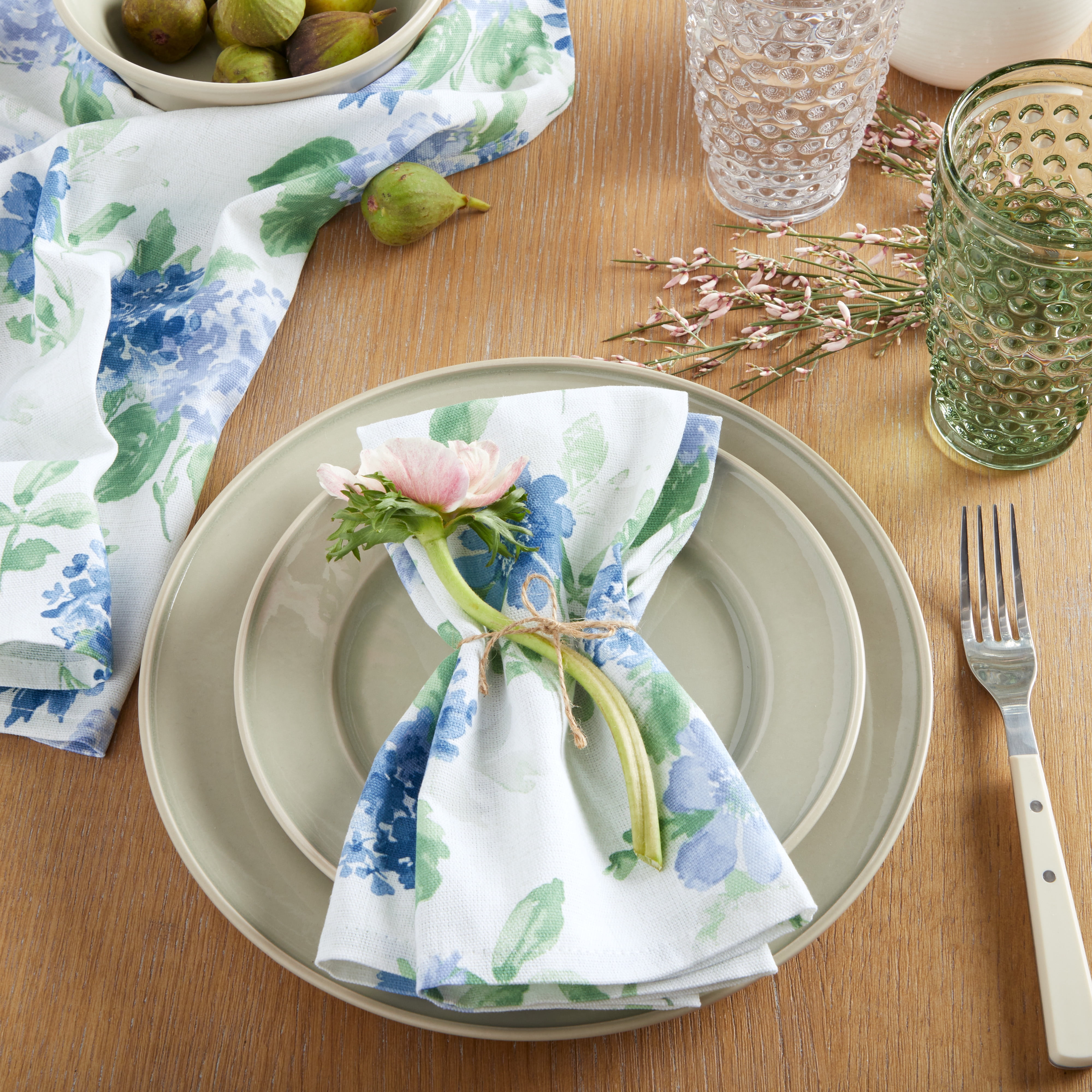 Martha Stewart Amber Floral Napkin Set 4-Pack, Blue/Green, 19"x19"