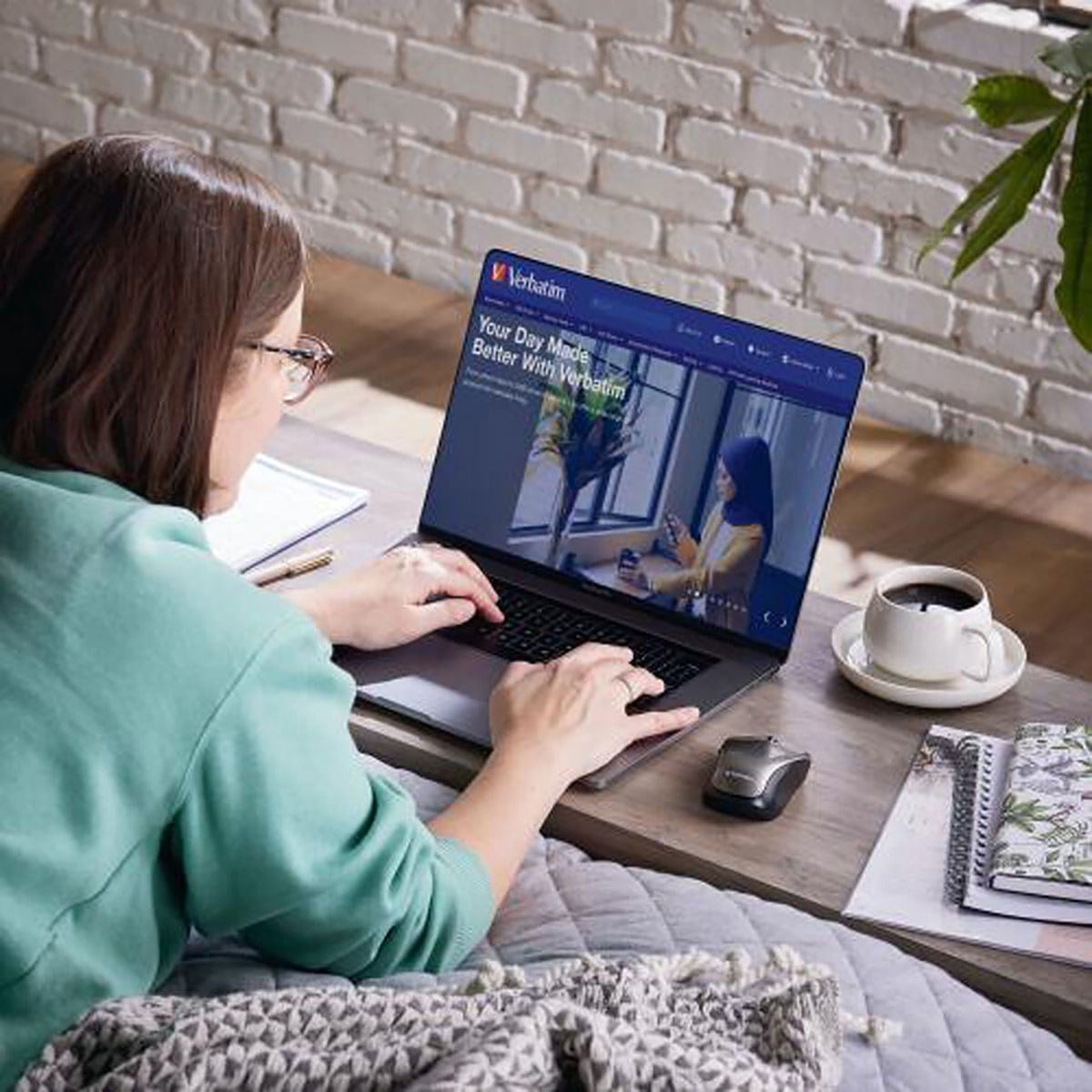 Verbatim Silent USB-C Wireless Multi-Trac Mouse, Graphite