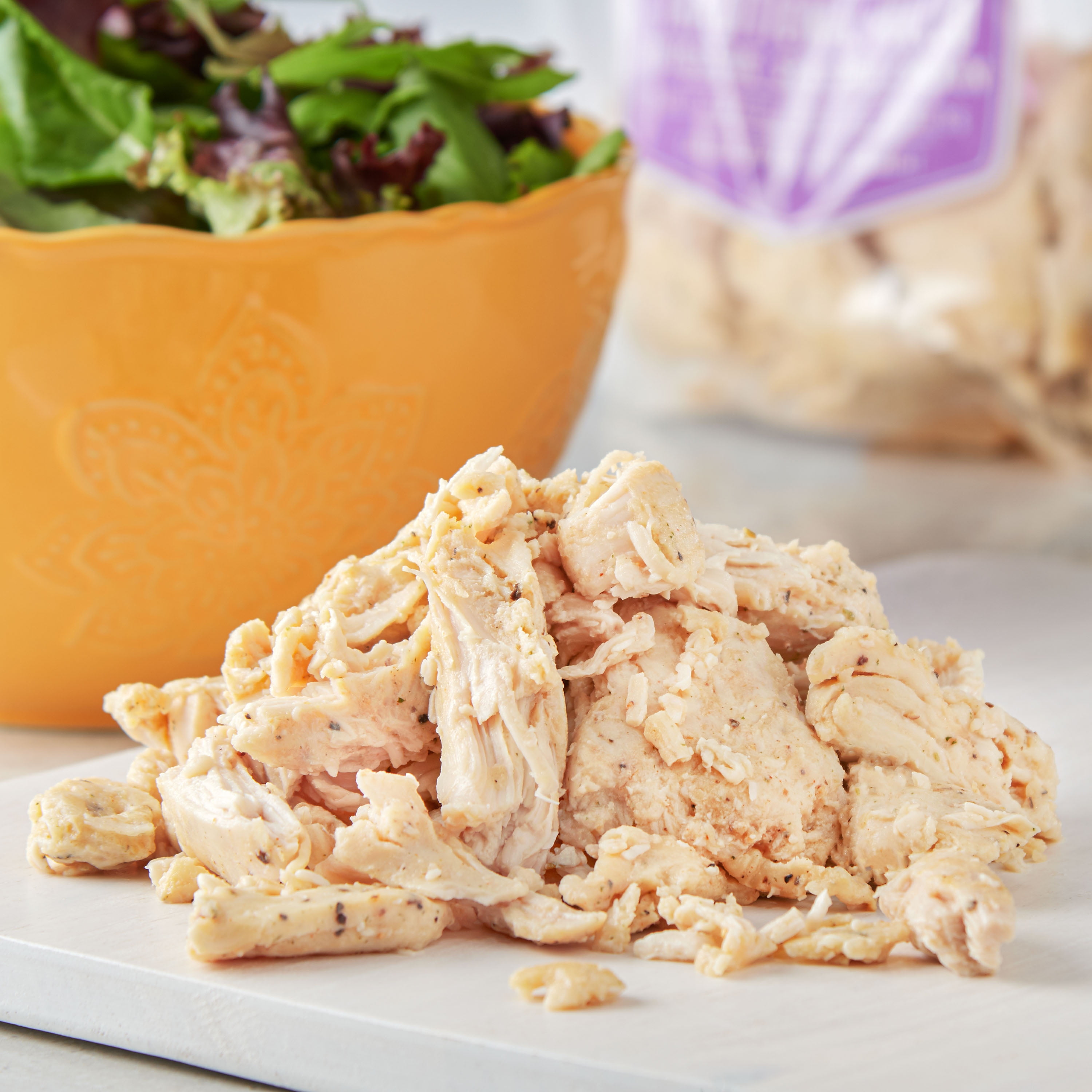 Freshness Guaranteed Traditional Pulled Rotisserie Seasoned Chicken, 16 oz (Chilled)