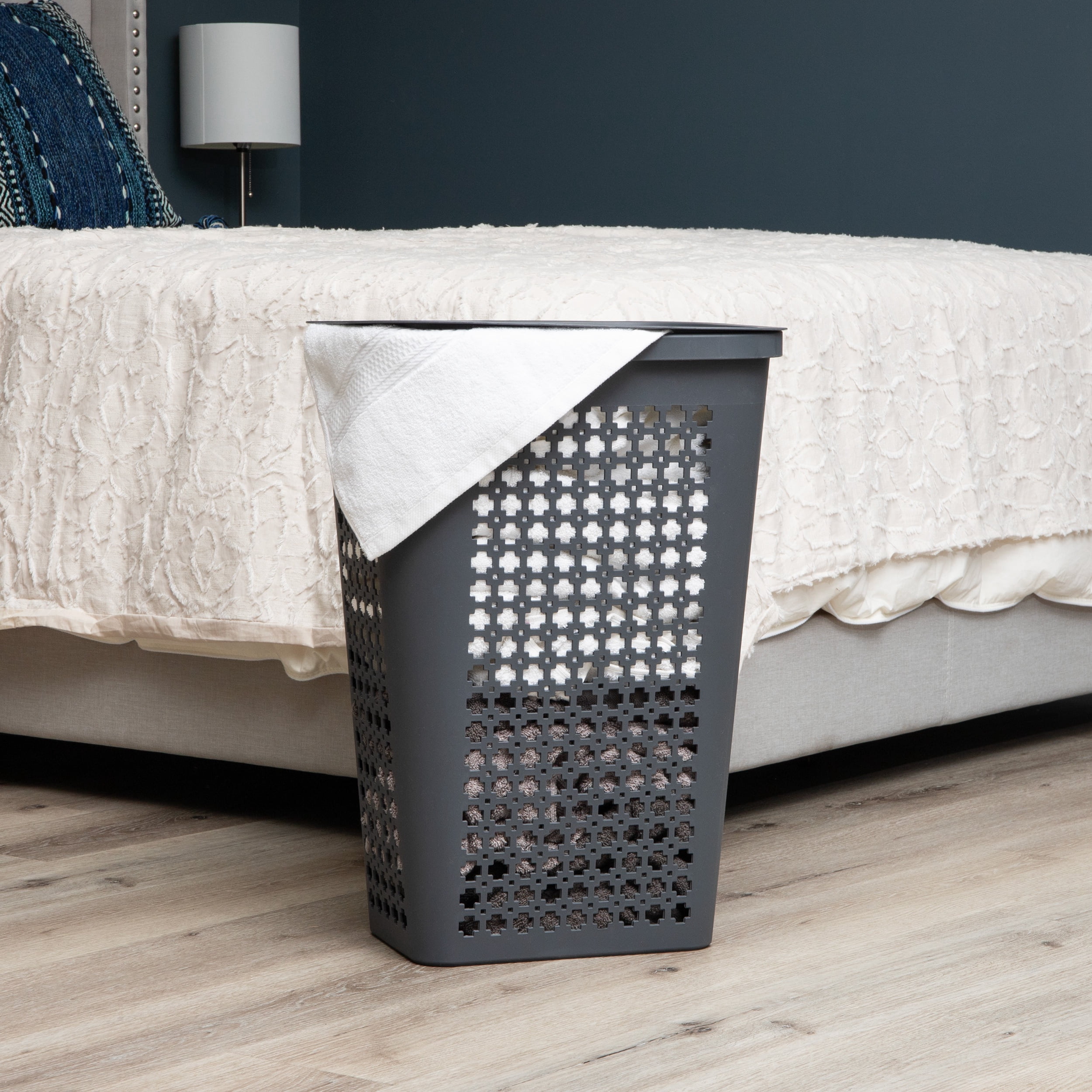 Mind Reader Plastic Tapered Laundry Hamper with Lid, Clothes Basket with Swiss Cross Cut-Outs, Grey