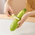 thumbnail image 4 of Pelador de acero inoxidable, rascador de cocina doméstico, pelador de verduras, frutas y patatas, pelador con mango de dos tonos, 4 of 4