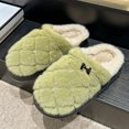 thumbnail image 3 of Zapatillas de algodón para mujer en otoño e invierno, posparto, interior del hogar, además de terciopelo para mantener el calor, antideslizantes y a la moda, zapatos peludos de suela gruesa., 3 of 5