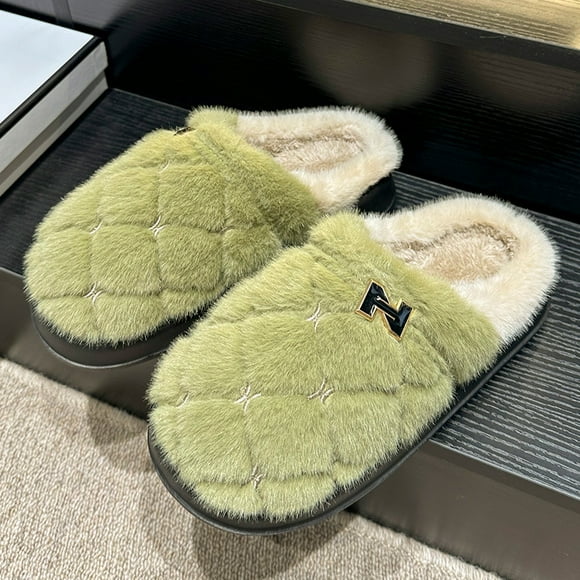Zapatillas de algodón para mujer en otoño e invierno, posparto, interior del hogar, además de terciopelo para mantener el calor, antideslizantes y a la moda, zapatos peludos de suela gruesa.