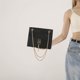 thumbnail image 2 of Likrtyny Bolso Bandolera Acolchado para Mujer Bolso Hombro Con Borlas Cuero PU (negro), 2 of 6