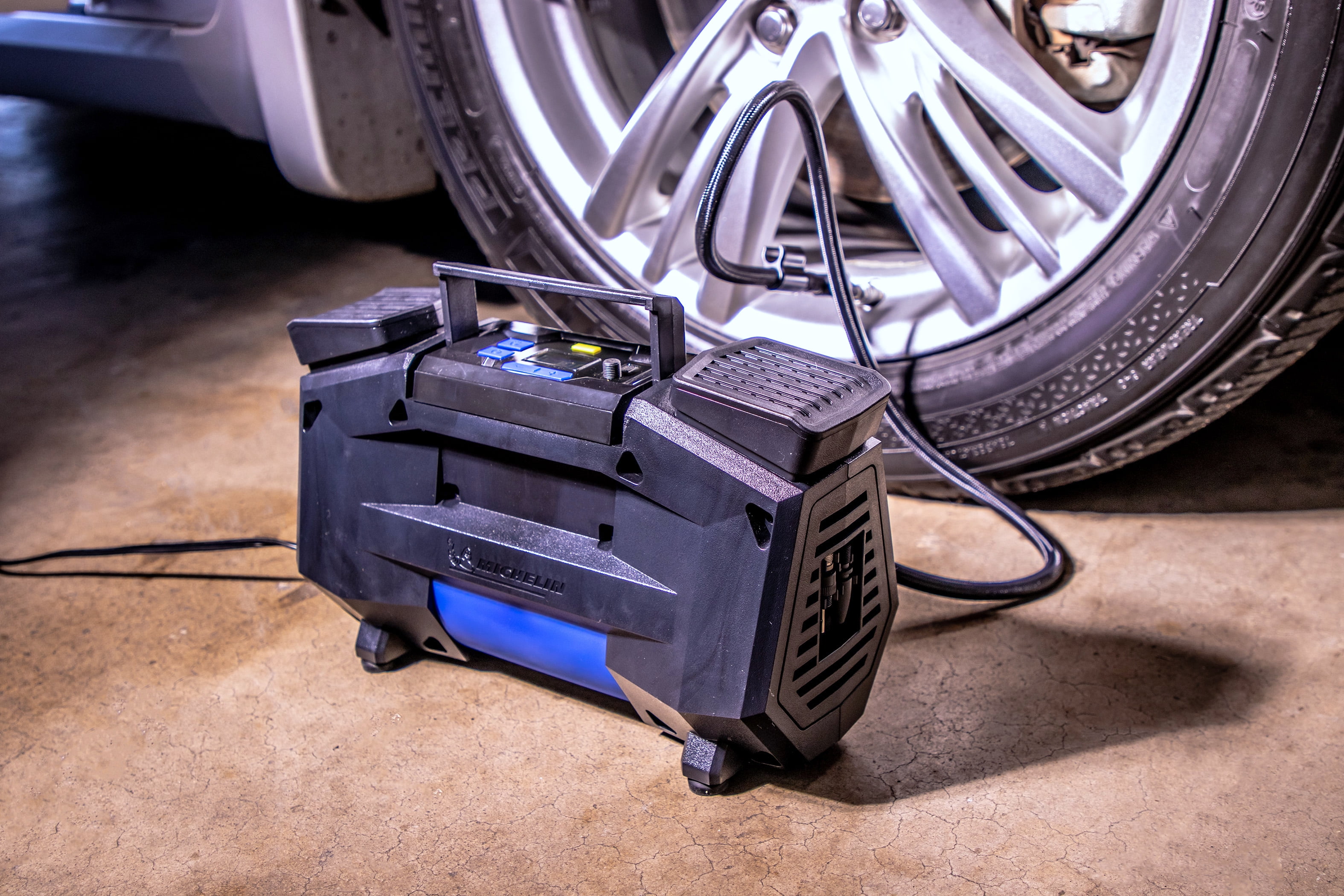 Michelin Super Fast Dual Piston Direct Drive 12 Volt Tire Inflator