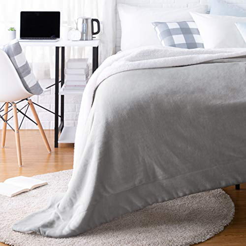 Throw Blanket Wrap Cover Sherpa Plus Velvet Office Blankets Wearable Throw Queen Size Blankets for Bed Couch Sofa Chair Dorm