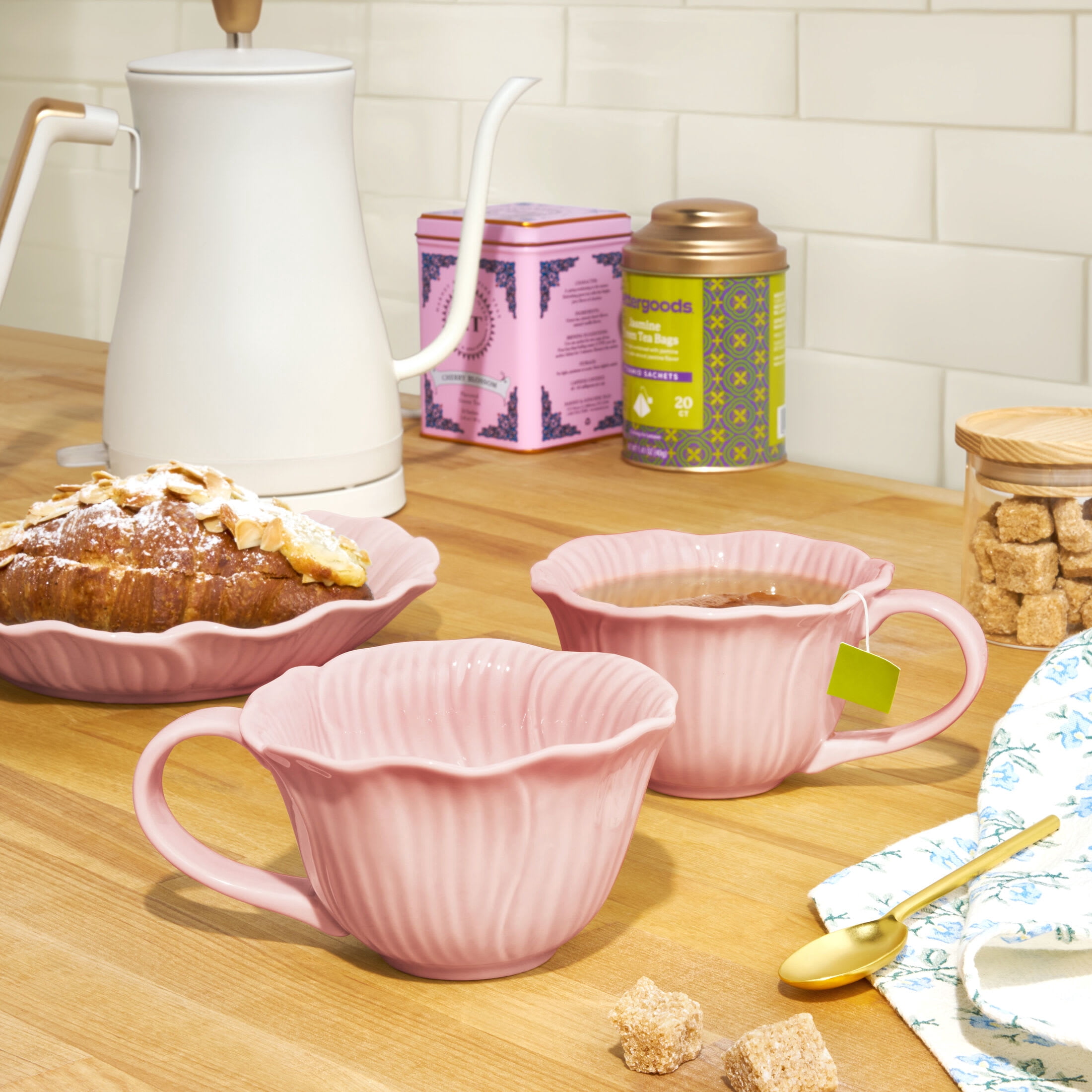 Beautiful by Drew Barrymore Embossed Flower Stoneware 9 fl oz Mug Set, 2 Piece, Pink