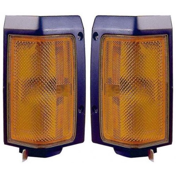 GoParts PAIR/SET OE Replacement for 1986 1987 Nissan Pickup Corner