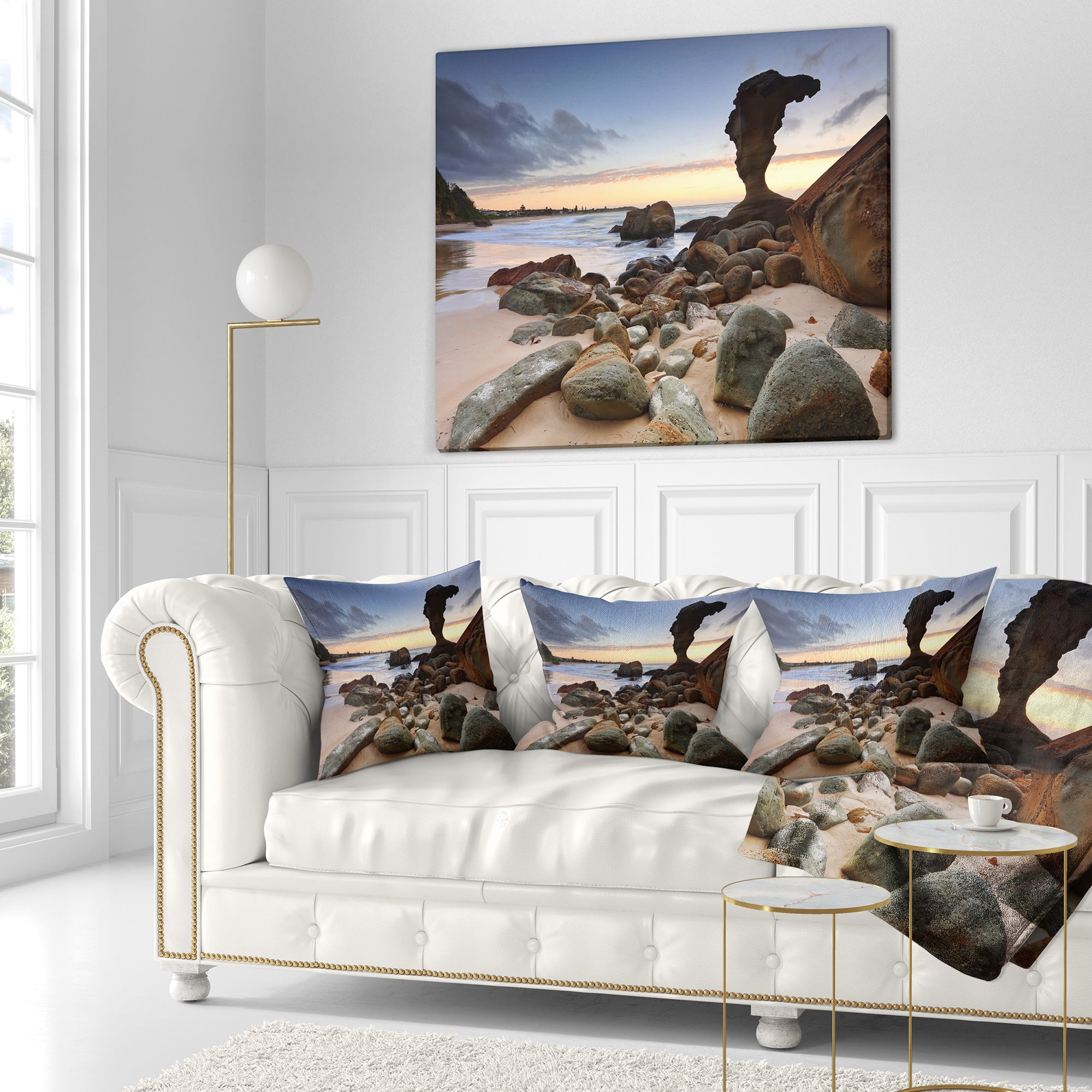 Designart Noraville Central Coast Australia - Modern Seashore Throw Pillow - 16x16